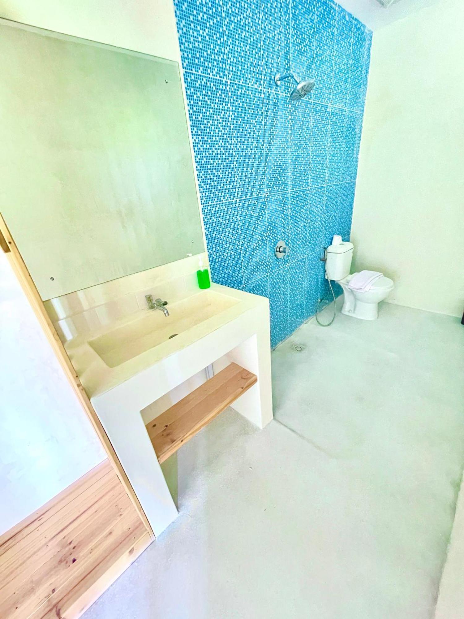 Tanawu Airport Hotel Lombok Praya Ngoại thất bức ảnh
